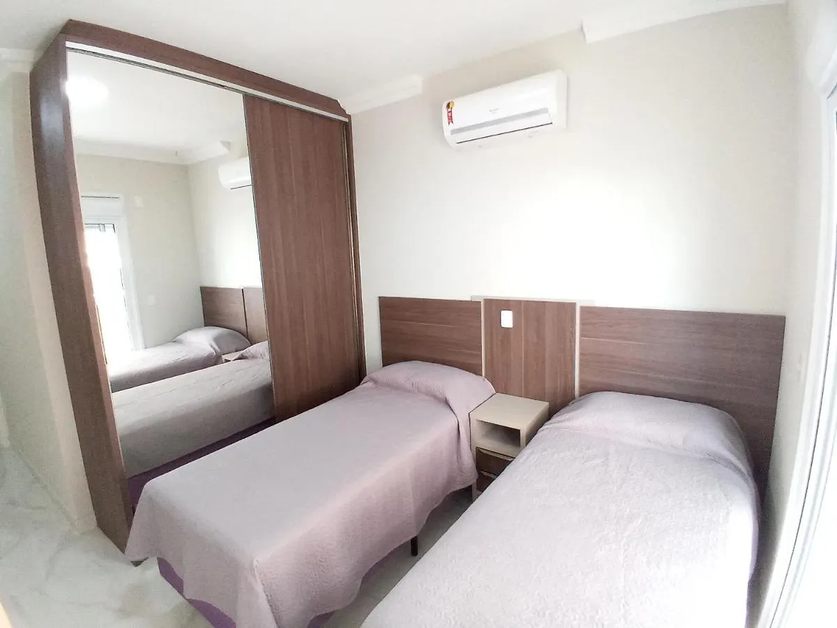 INF 102B Lindo apto solo a 50m del mar de Mariscal Bombinhas Casa vacanze